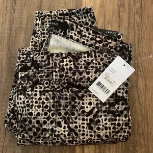 JBRAND CAPRI MIDRISE